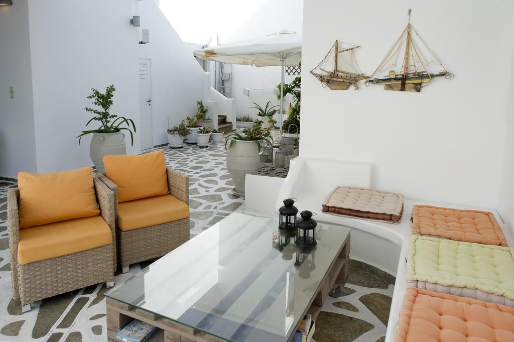 Ostria Aparthotel Adamantas (Milos)